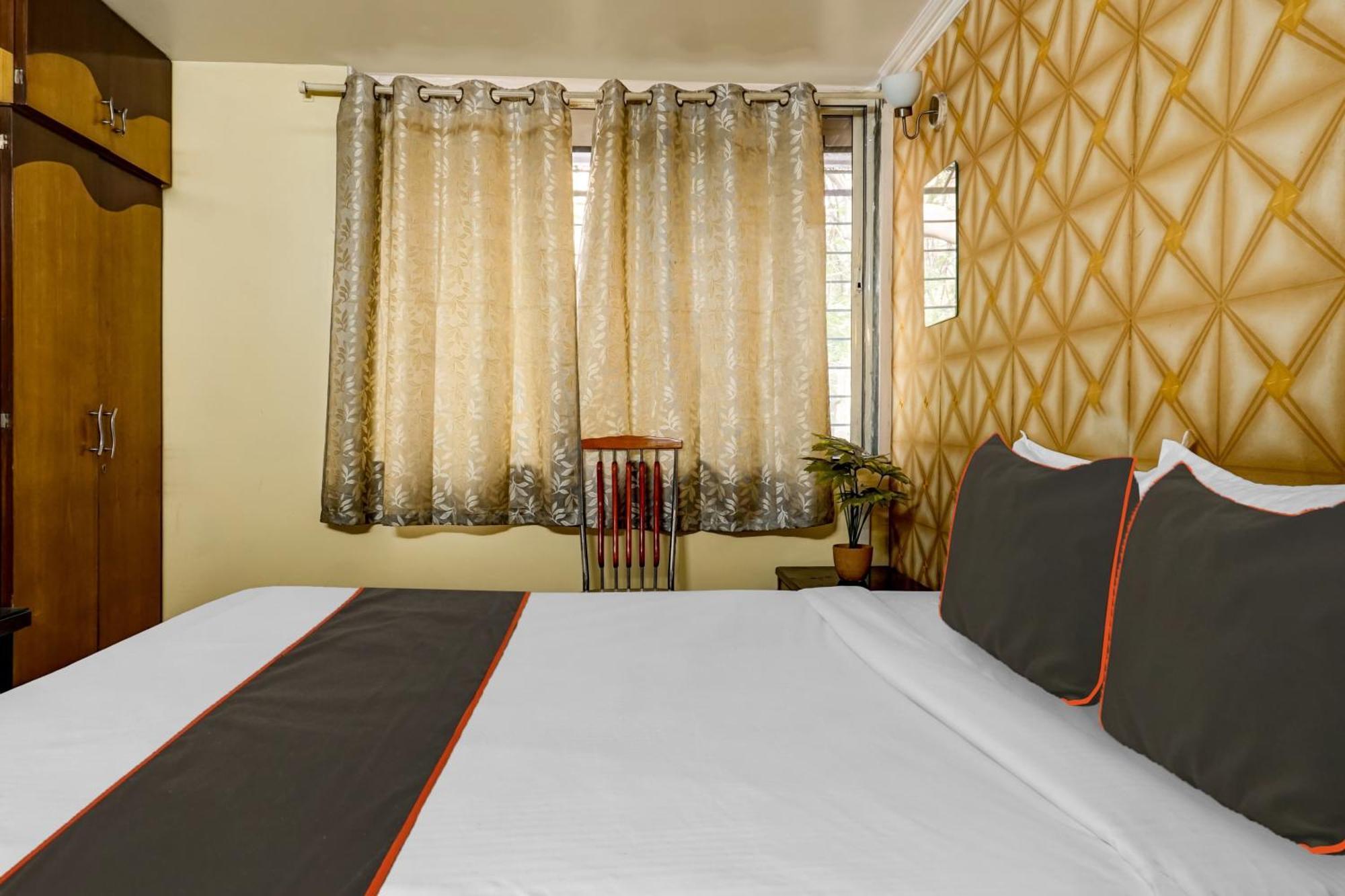Hotel Galaxy Residency Kalyani Nagar Pune Eksteriør bilde