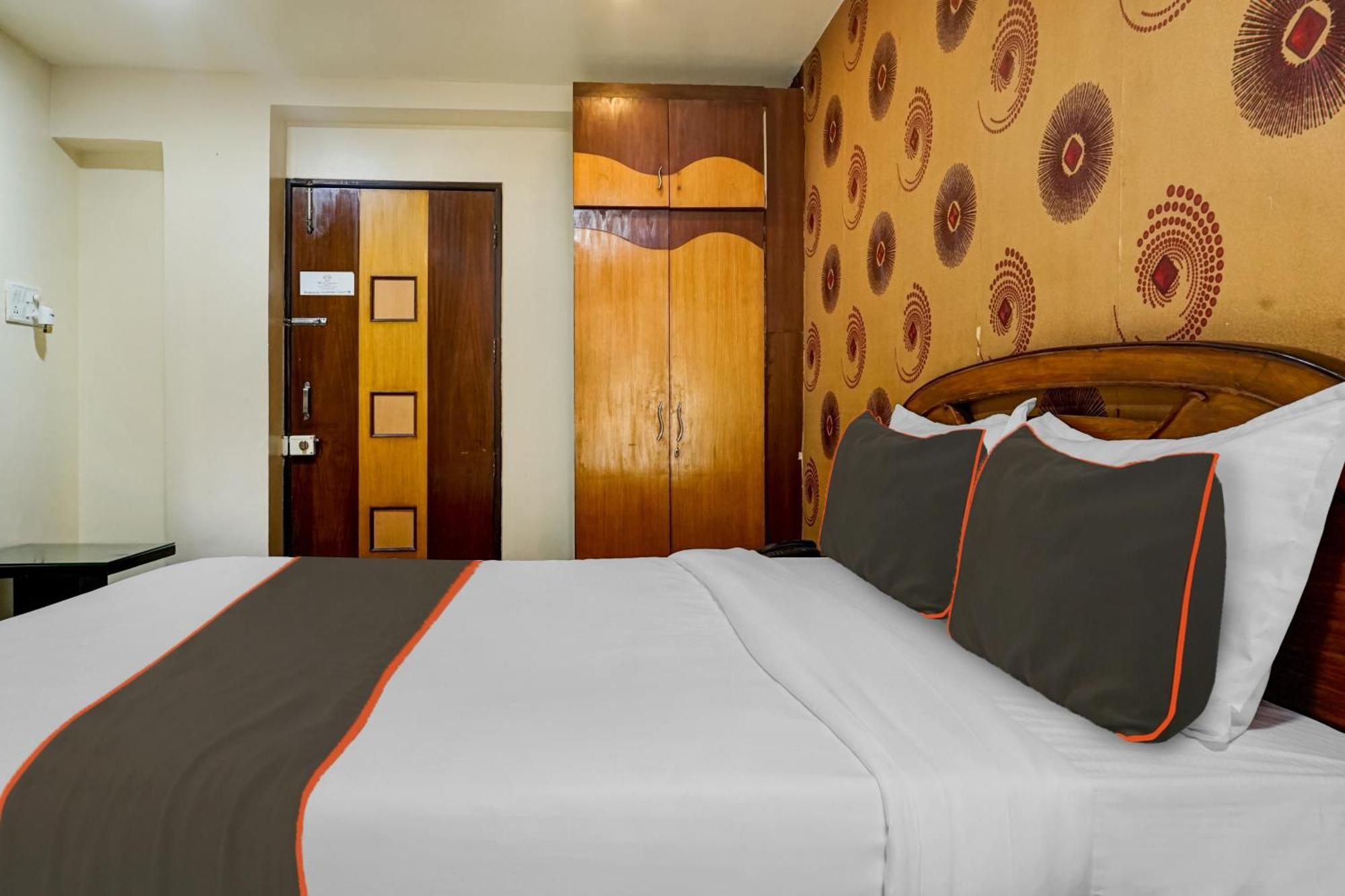 Hotel Galaxy Residency Kalyani Nagar Pune Eksteriør bilde